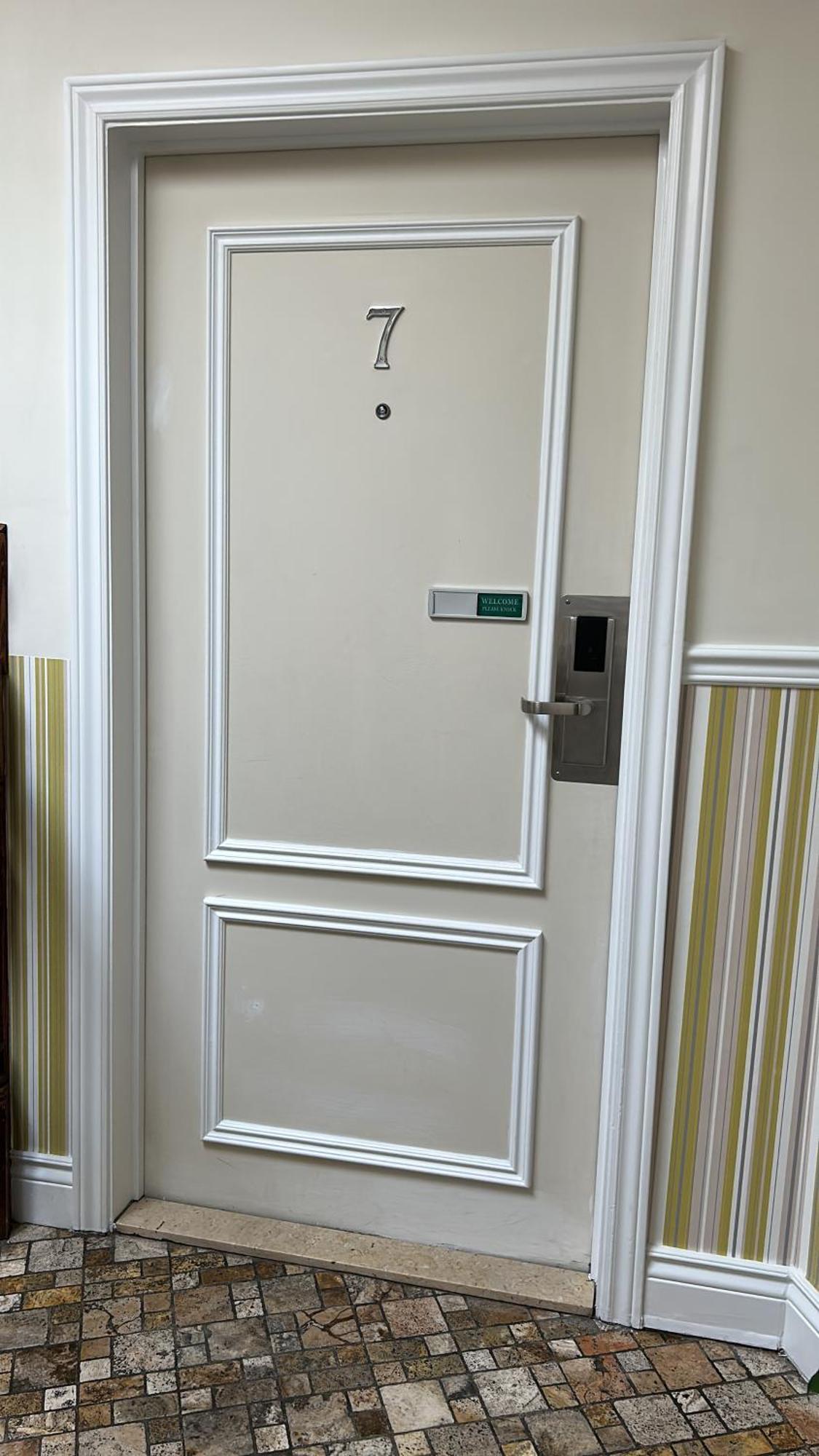 Parc Suites Hotel Montreal Exterior photo