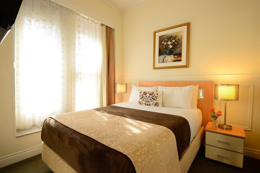 Parc Suites Hotel Montreal Exterior photo
